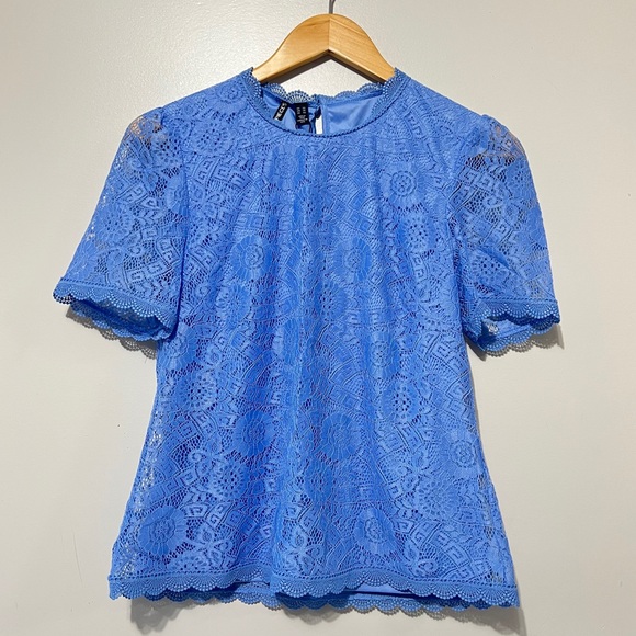 Pieces Short Sleeve Lace Top Women's Extra Small Periwinkle Quiet Luxury NWT - Picture 2 of 10